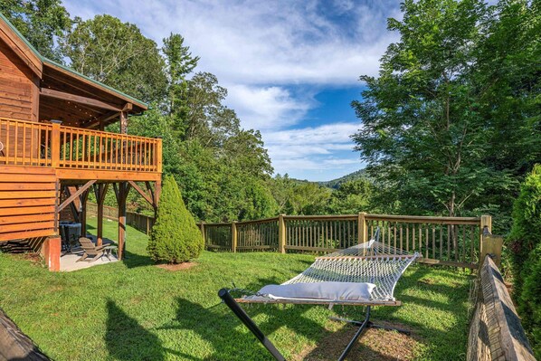 Property grounds - Vista View (Sugar Grove)