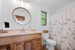 Cabin, Multiple Beds, Hot Tub, Mountain View (Vista View) | Bathroom - Vista View (Sugar Grove)
