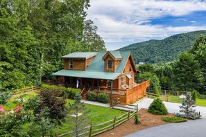 Exterior - Vista View (Sugar Grove)