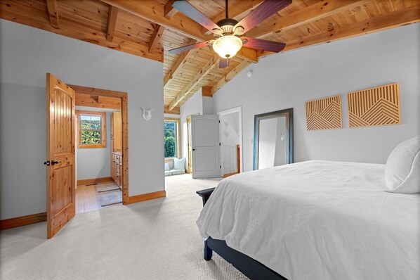 3 bedrooms, individually decorated, individually furnished, bed sheets