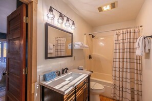 Cabin, Multiple Beds, Hot Tub, Mountain View (Parkway Hideout) | Bathroom - Parkway Hideout (Boone)