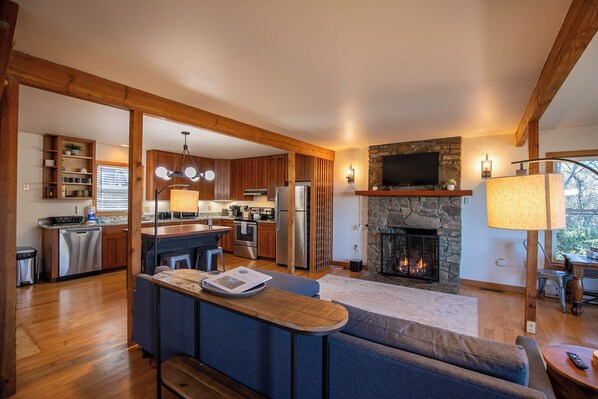 Cabin, Multiple Beds, Hot Tub, Mountain View (Parkway Hideout) | Interior - Parkway Hideout (Boone)