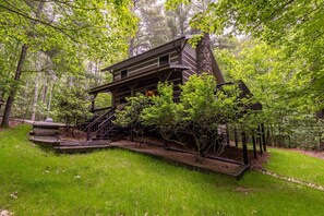 Property grounds - Whispering Pines (Fleetwood)