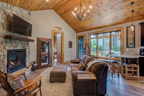House, Multiple Beds, Hot Tub, Mountain View (Banner View) | Living area | Fireplace - Banner View (Banner Elk)