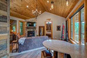 House, Multiple Beds, Hot Tub, Mountain View (Banner View) | Interior - Banner View (Banner Elk)