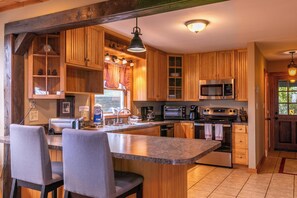 House, Multiple Beds, Hot Tub, Mountain View (Antlers Lodge) | Private kitchen - Antlers Lodge (Blowing Rock)