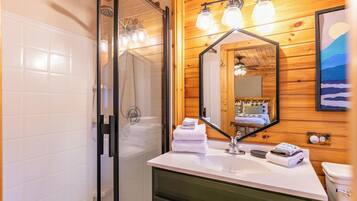 House, Multiple Beds, Hot Tub, Mountain View (Riverbend Retreat) | Bathroom | Designer toiletries, towels, toilet paper
