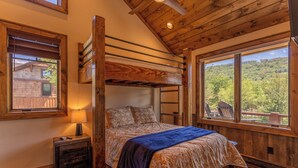 Cabin, Multiple Beds, Patio, Mountain View (2 Bears Retreat at Eagles Nest) | 2 bedrooms, individually decorated, individually furnished, bed sheets - 2 Bears Retreat at Eagles Nest (Banner Elk)