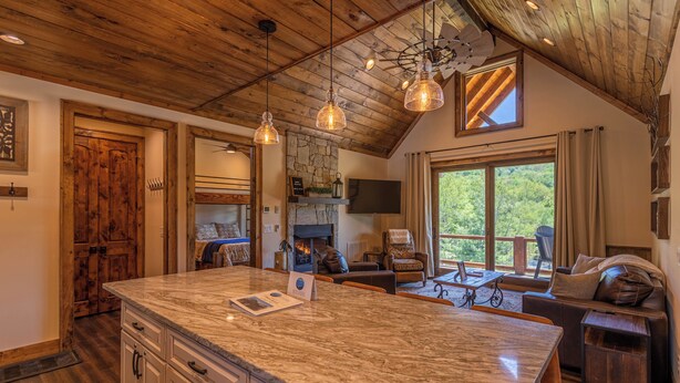 Cabin, Multiple Beds, Patio, Mountain View (2 Bears Retreat at Eagles Nest) | Interior - 2 Bears Retreat at Eagles Nest (Banner Elk)