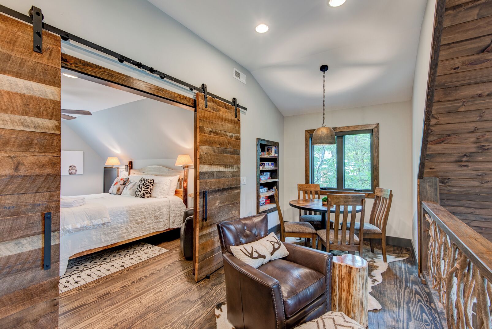 Cabin, Multiple Beds, Hot Tub, Mountain View (The Guardian Bear Lodge ) | 3 bedrooms, individually decorated, individually furnished, bed sheets