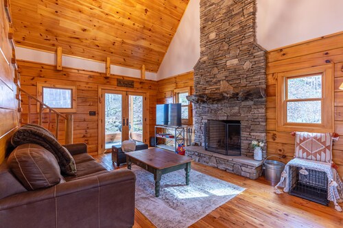 Whiskey Creek Cabin