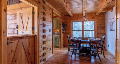 Whiskey Creek Cabin
