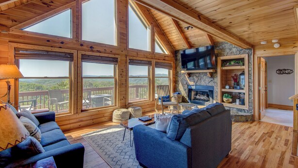 House, Multiple Beds, Patio, Mountain View (Black Bear Ridge) | Living area - Black Bear Ridge (Vilas)