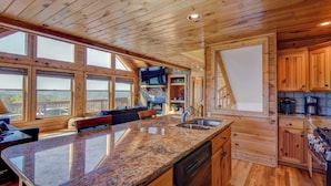 House, Multiple Beds, Patio, Mountain View (Black Bear Ridge) | Private kitchen - Black Bear Ridge (Vilas)