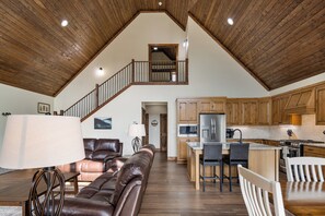 House, Multiple Beds, Hot Tub, Mountain View (A Moment's Peace) | Interior - A Moment's Peace (Banner Elk)