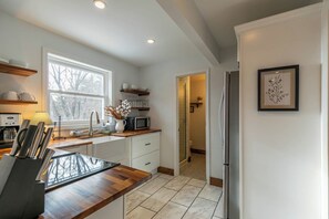 House, Multiple Beds, Patio, Mountain View (Day Dreamin') | Private kitchen - Day Dreamin' (Boone)