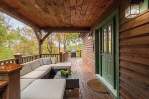 Terrace/patio - A Change of Scenery at Yonahlossee (Boone)