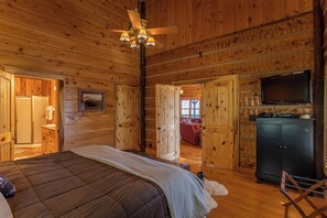 Huisje, Meerdere bedden, bubbelbad, uitzicht op bergen (Van Beek's Peak) | 3 slaapkamers, individueel gedecoreerd, individueel gemeubileerd