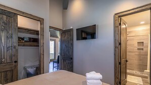Cabin, Multiple Beds, Patio, Mountain View (Just B.E) | 2 bedrooms, individually decorated, individually furnished, bed sheets - Just B.E (Banner Elk)