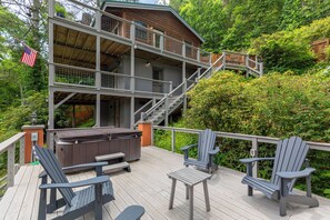 Terrace/patio - Knotty Pine (West Jefferson)