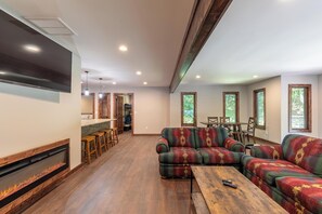 House, Multiple Beds, Hot Tub, Mountain View (Banner Elk River Lodge) | Living area - Banner Elk River Lodge (Banner Elk)