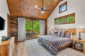 House, Multiple Beds, Hot Tub, Mountain View (Blue Ridge View at Eagles Nest) | 4 bedrooms, individually decorated, individually furnished, bed sheets