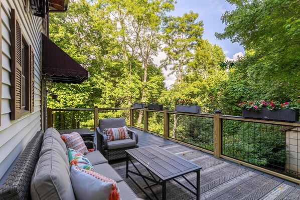 Property grounds - On Easy Street (Boone)