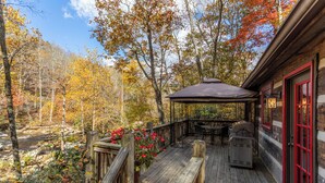 Terrace/patio - A River Runs Through It (Vilas)
