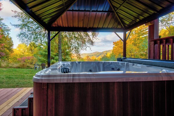 House, Multiple Beds, Hot Tub, Mountain View (Serenity Now) | Outdoor spa tub - Serenity Now (Fleetwood)
