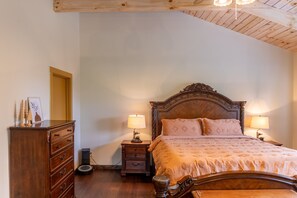 4 habitaciones, decoración personalizada y muebles diferentes 