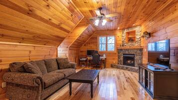 House, Multiple Beds, Patio, Mountain View (The Forge) | Living area