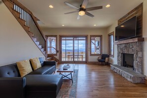 Cabin, Multiple Beds, Patio, Mountain View (All Around Views at Monteagle) | Living area - All Around Views at Monteagle (Banner Elk)