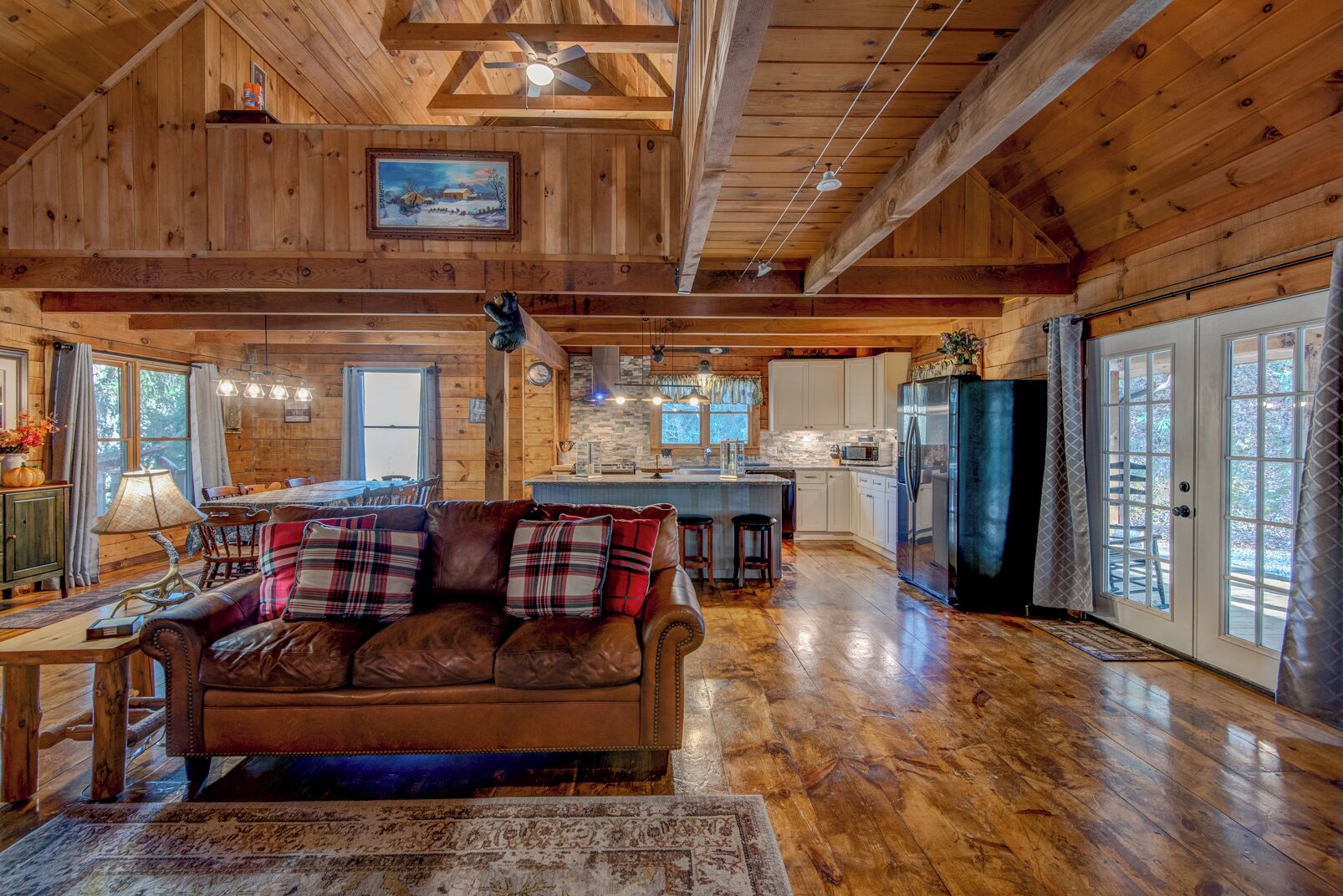 Cabin, Multiple Beds, Hot Tub, Mountain View (Hidden Serenity) | Living area