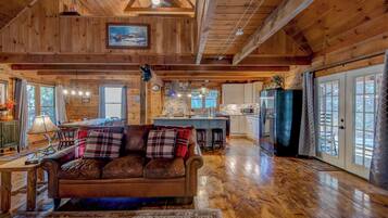 Cabin, Multiple Beds, Hot Tub, Mountain View (Hidden Serenity) | Living area