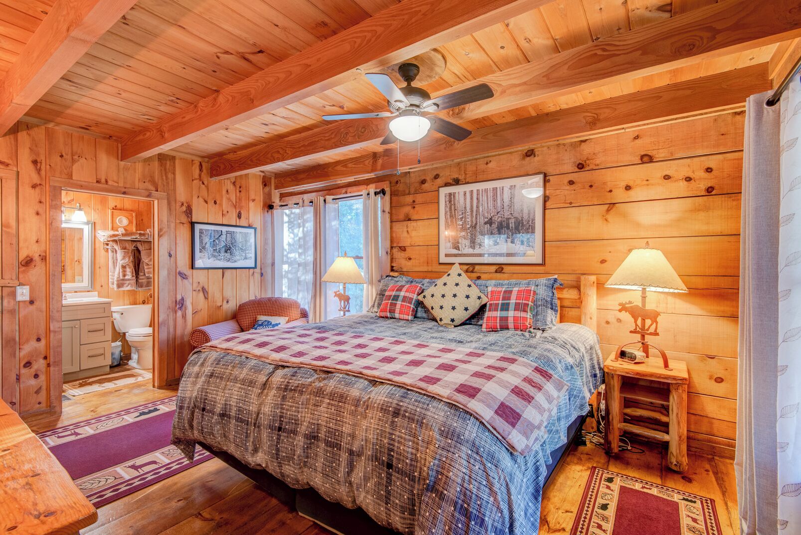 3 bedrooms, individually decorated, individually furnished, bed sheets