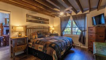 Nhà, nhiều giường, sân hiên, quang cảnh núi (Knot Appropriate Beech House) | 3 phòng ngủ, trang trí khác biệt