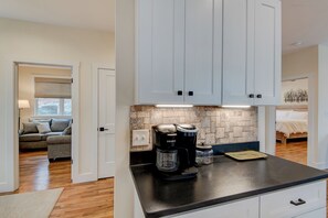 House, Multiple Beds, Patio, Mountain View (The Cliff House) | Private kitchen