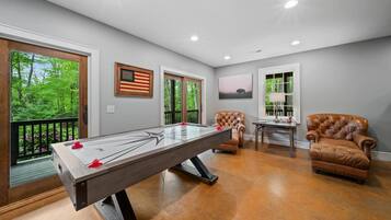 Cabin, Multiple Beds, Patio, Mountain View (Sweet Retreat at Sweetgrass) | Games room