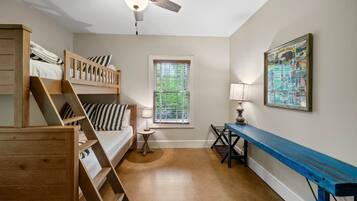 5 bedrooms, individually decorated, individually furnished, bed sheets