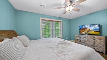 Cabin, Multiple Beds, Patio, Mountain View (Sweet Retreat at Sweetgrass) | 5 bedrooms, individually decorated, individually furnished, bed sheets