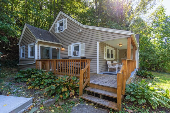 Exterior - Hot Toddy Cottage (Boone)