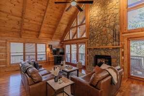Cabin, Multiple Beds, Patio, Mountain View (Happy Trees Cabin) | Living area