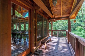Outdoor dining - MountainTime (Vilas)