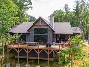 Exterior - On Eagle's Wings at Eagles Nest (Elk Park)