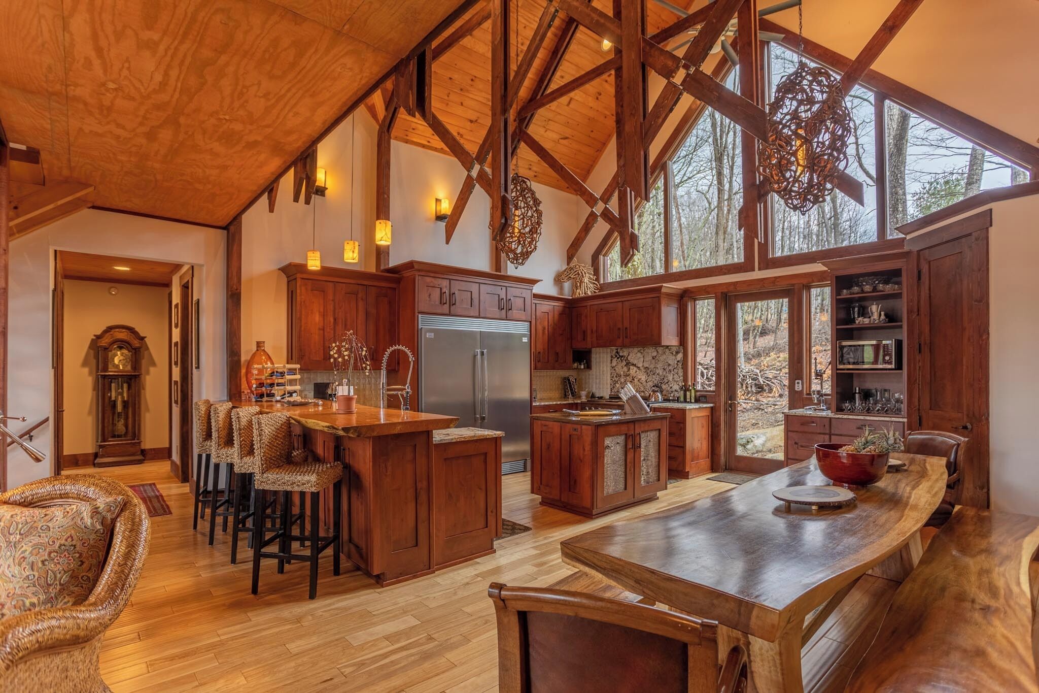 Rumah, Beberapa Tempat Tidur, hot tub, pemandangan gunung (Copperleaf at Eagles Nest) | Tempat makan