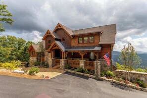 Exterior - Majestic View Hideaway at Eagles Nest (Banner Elk)
