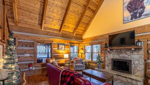 Living area - On Highland Time (Blowing Rock)