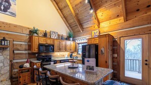 Private kitchen - On Highland Time (Blowing Rock)