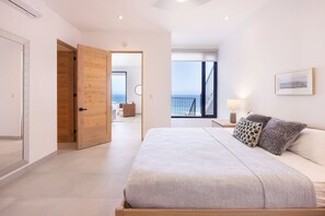 2 bedrooms, desk, free WiFi, bed sheets - Stunning Beachfront Residence with Resort Perks (Los Cerritos)