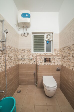 Luxury Villa, Mountain View | Bathroom | Towels - Akshu's Nest (Kotagiri)